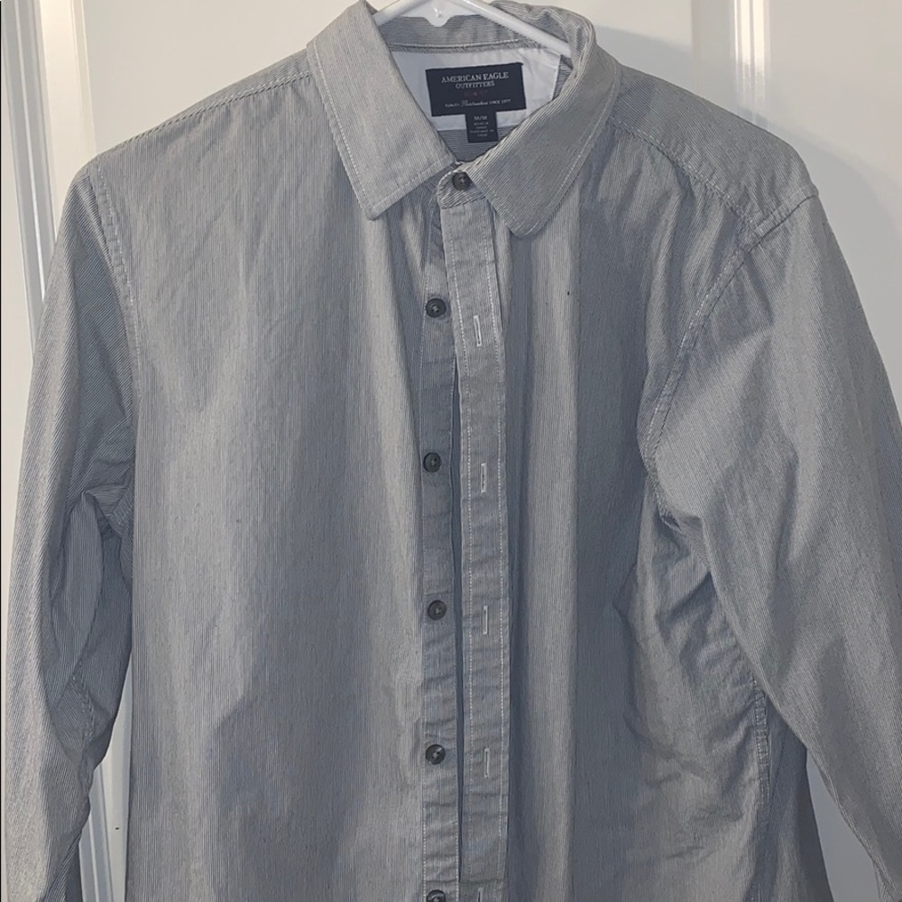 Men’s American Eagle Button Down
